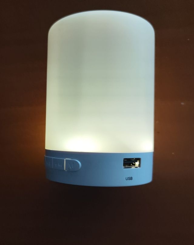 Altavoz Bluetooth con luz LED