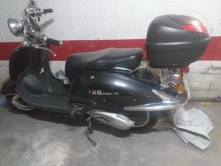 Moto scooter clásica