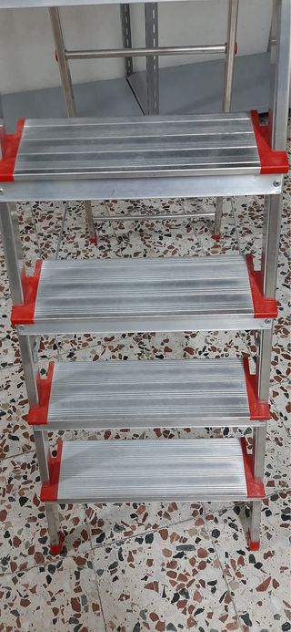 KETTAL Escalera metálica plegable KETTAL