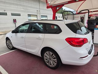 Opel Astra 2013