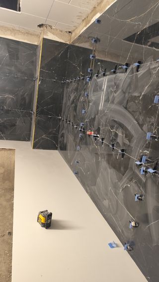 Oficial de azulejos 