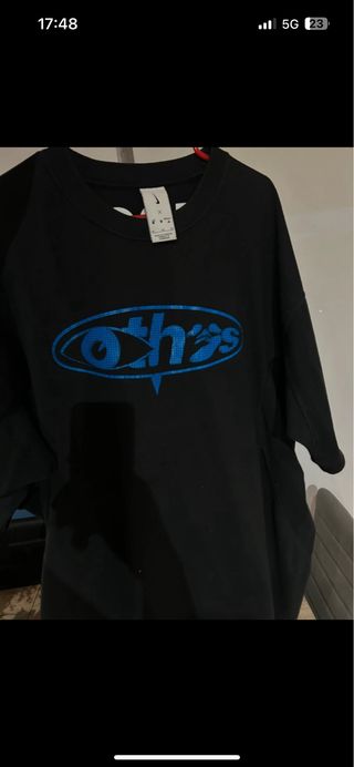 Camiseta Nike negra y azul
