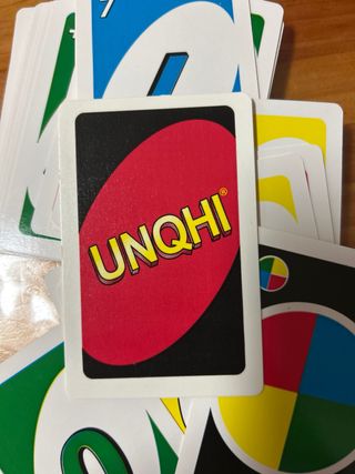 UNO - Juego de cartas familiar