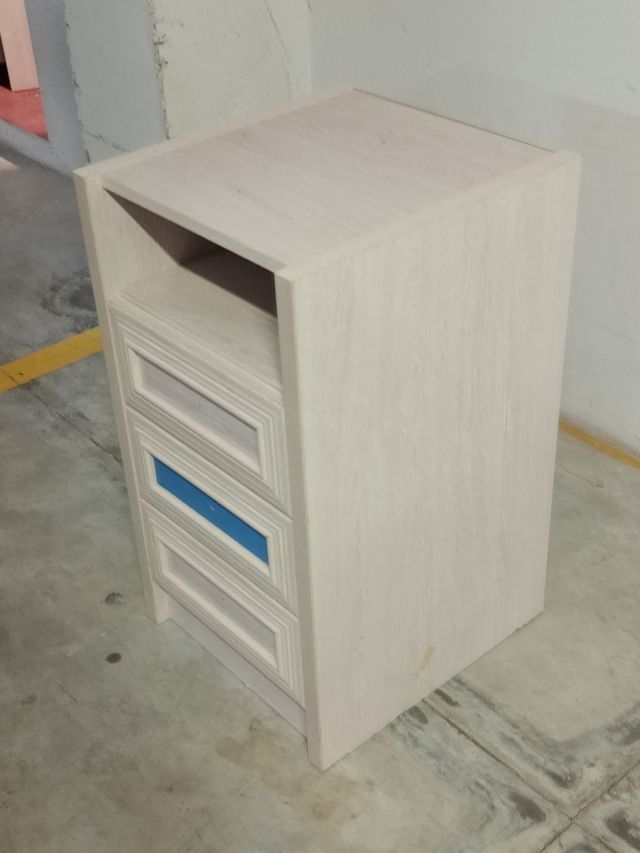 Escritorio pequeño con cajones - beige