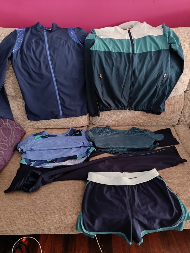 Ropa deportiva Decathlon talla 13/14
