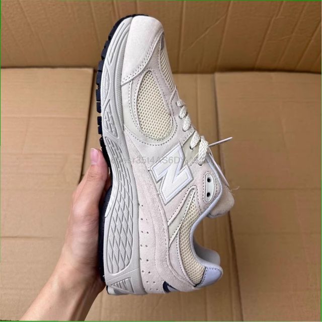 New Balance 2002RE, sin estrenar