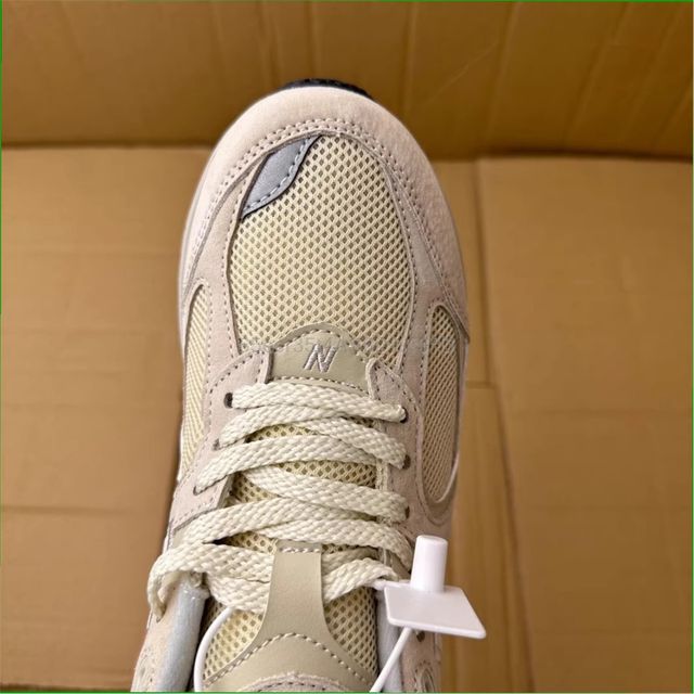 New Balance 2002RE, sin estrenar