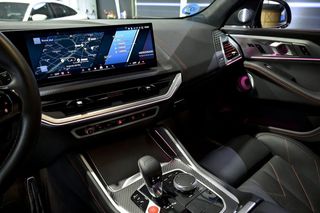 BMW XM    550 kW 748 CV Label Red 
