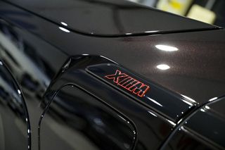 BMW XM    550 kW 748 CV Label Red 