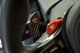 BMW XM    550 kW 748 CV Label Red 