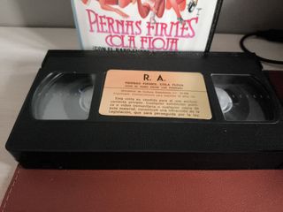 VHS Piernas Firmes, Cola Floja