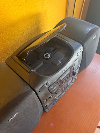 Radiocasete Sanyo & Sony