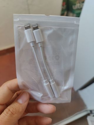 2 adattatori jack da Lightning a 3,5 mm