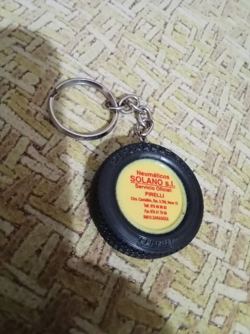PIRELLI ANTIGUO LLAVERO PUBLICIDAD de segunda mano por 5 EUR en Zaragoza en  WALLAPOP