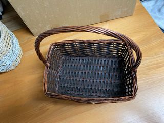 Dos cestas de mimbre