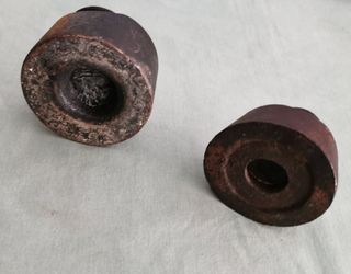 Pesas de balanza antigua (2 uds.) 1 kg y 1/2 kg