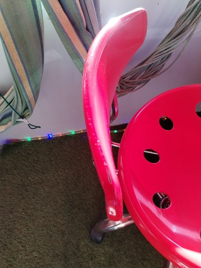 Silla giratoria roja