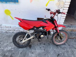 Pit bike roja 125cc