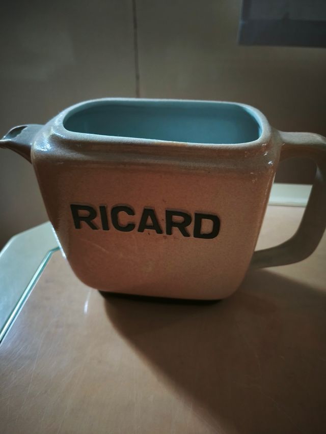 Jarra Ricard cerámica beige