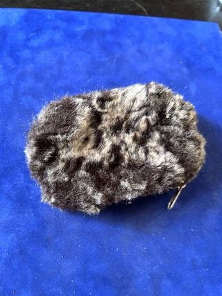 Monedero marrón y gris