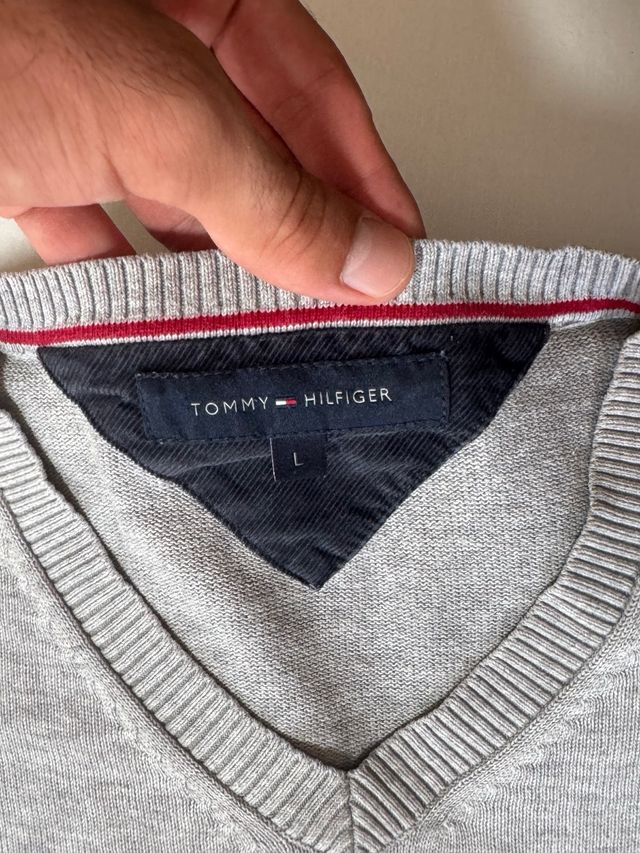 Suéter Tommy Hilfiger Gris - L
