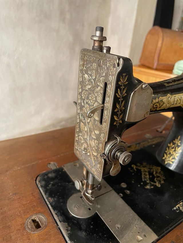 Máquina coser Singer Antigua