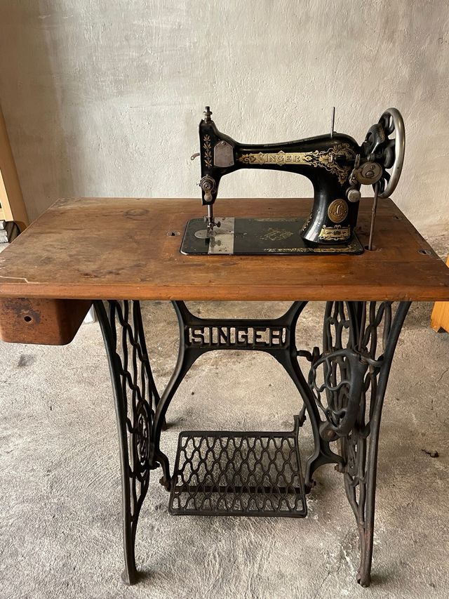 Máquina coser Singer Antigua