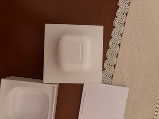 Airpods 4 Apple blancos con cancelacion de ruido