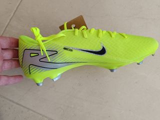 Botas Nike Zoom Vapor 16 Academy