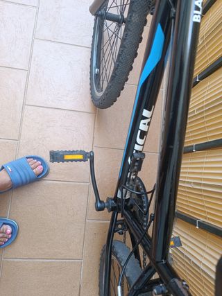 Bicicleta montaña negra 24 pulgadas