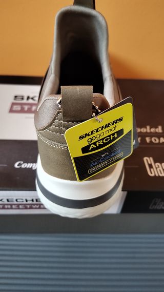 Skechers 43 - Zapatillas nuevas