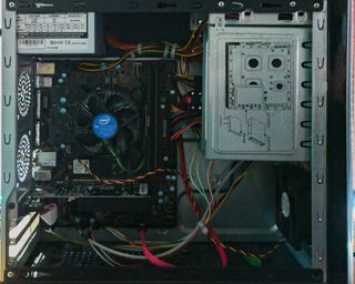 PC - i3 7100 - Nvidia GT 740 4GB - RAM 12GB DDR4