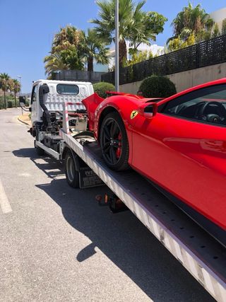 Servicio de Grua ! Parking ! Limpieza !