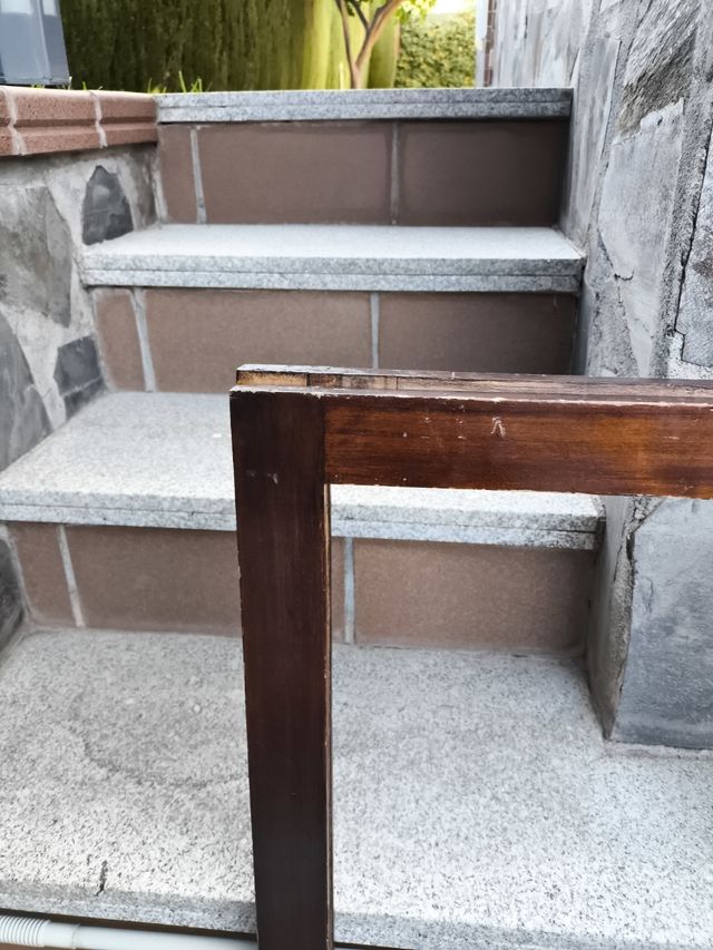 Marco madera antiguo marrón