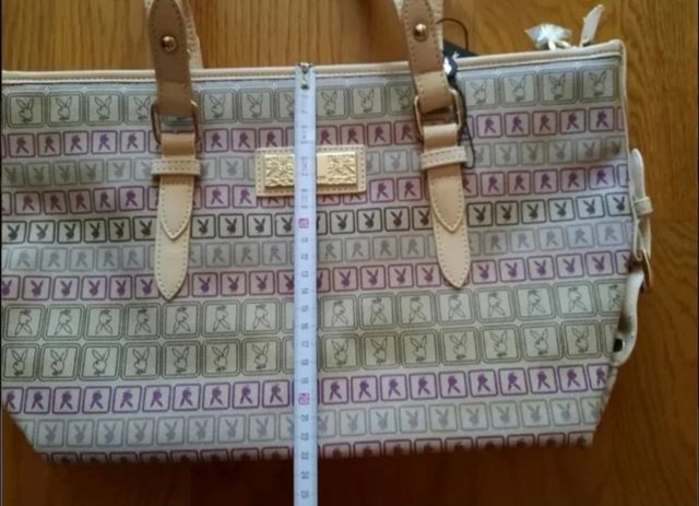 Bolso Playboy beige y morado