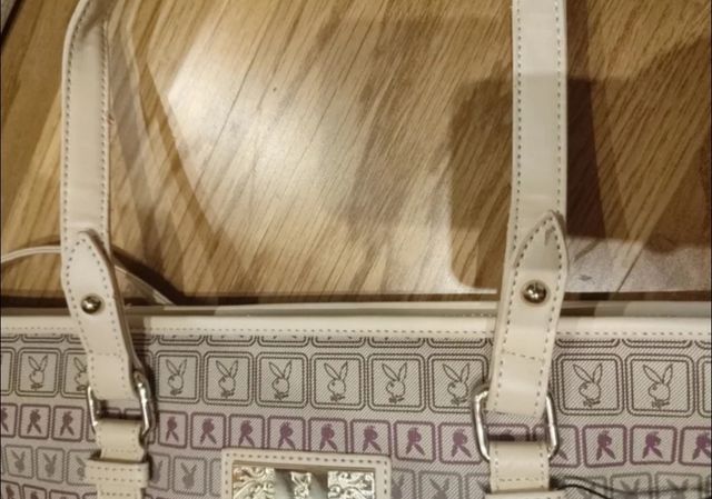 Bolso Playboy beige y morado