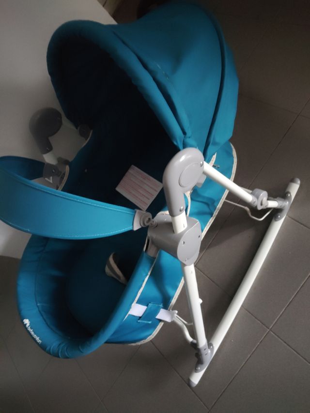 Cuna bebé balancín azul