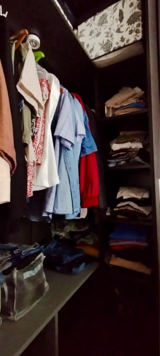 Mobile ad angolo grigio e marrone