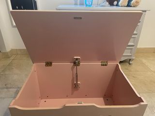Baúl madera rosa