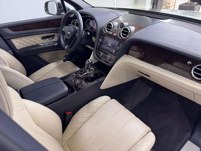 Bentley Bentayga w12 first edition 