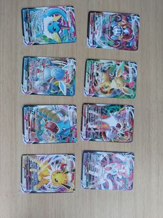 8 cartas Pokémon VMAX - ¡Buen estado!