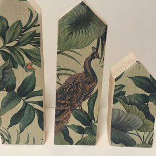 3 casas de madera con decoupage