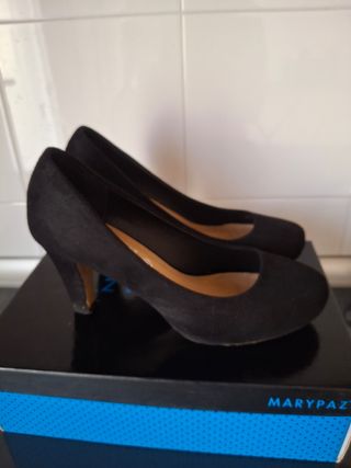 Salones MaryPaz negros, talla 37