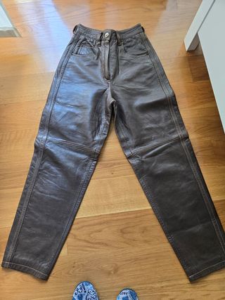 Pantalón cuero marrón - España