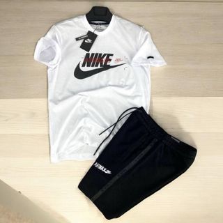 Conjunto Nike: camiseta y shorts