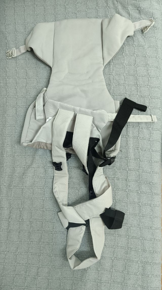 Mochila porteo Chicco beige