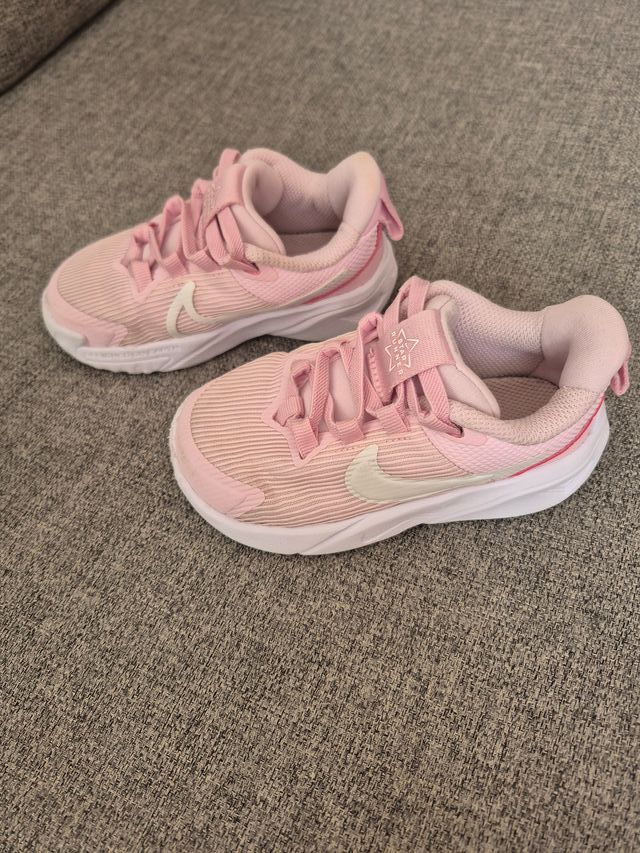 Zapatillas Nike Star Runner niña 23