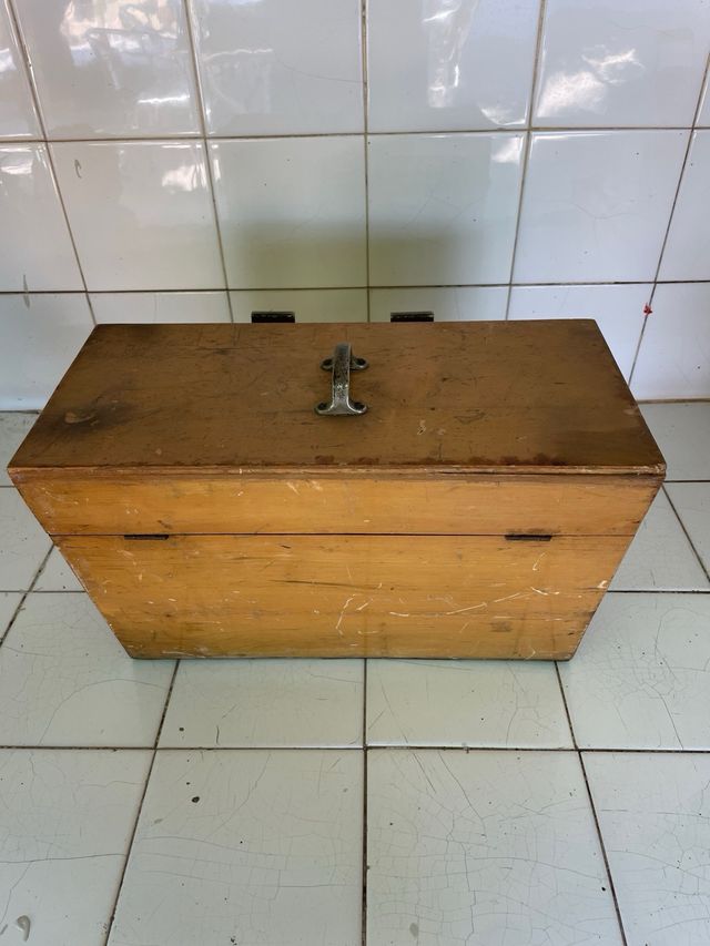 Caja madera antigua clasificadora