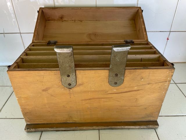 Caja madera antigua clasificadora
