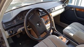 Mercedes-Benz Clase E 1989